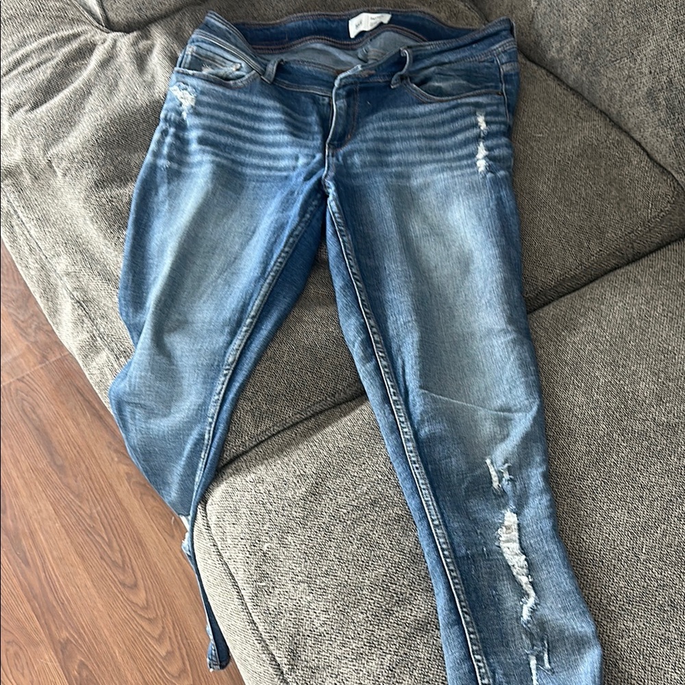 BKE Blue Skinny Jeans with Distressed Details